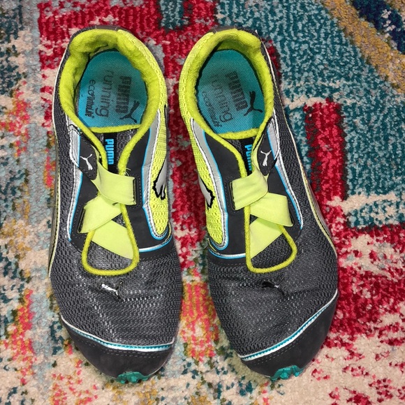 🧜🏼‍♀️3 for $15 item!🧜🏼‍♀️ puma womens sneakers - Picture 3 of 4